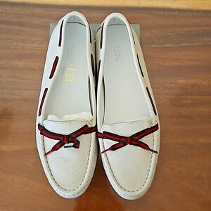 Gucci, white boat loafer, upper leather, rubber sole. 8 1/2 B